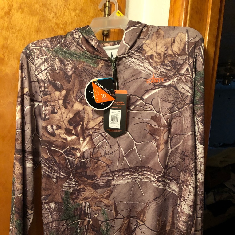 Camo Hooded Quarter Zip NWT w/Scent Factor LS top